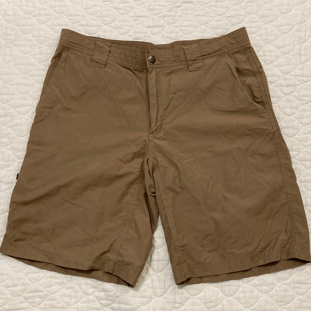 Columbia Men's Tan Flat Front Shorts